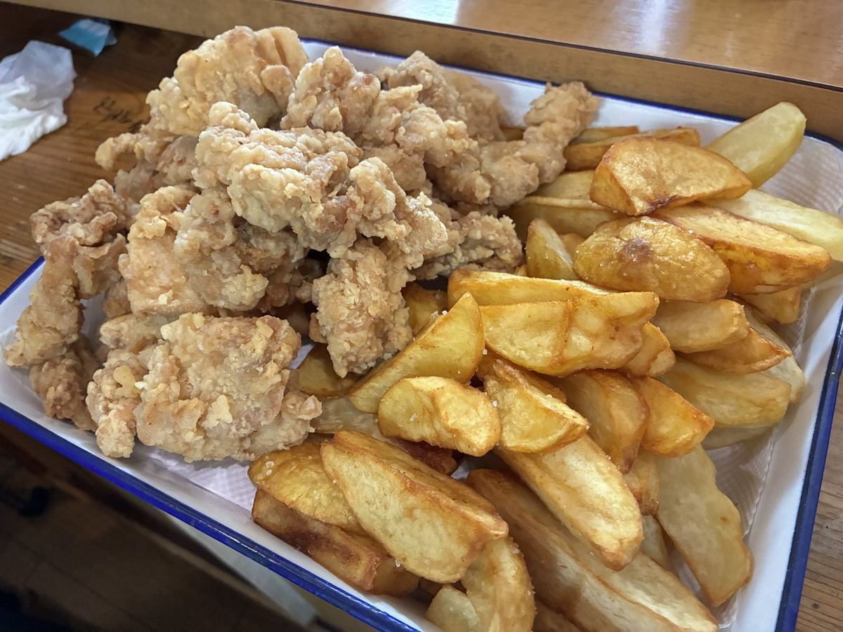 からあげとフライドポテトの夕ごはん